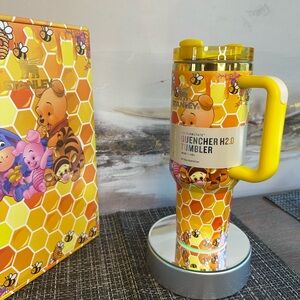 Stanley Yellow Quencher H2.0 Tumbler with Winnie the Pooh Design
